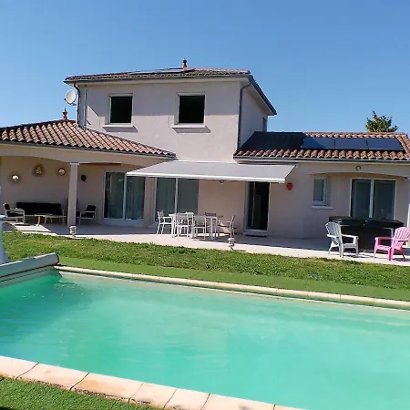 Semesterbostad L'ecrin D'aubiat Proche Vichy Piscine Et Jacuzzi *