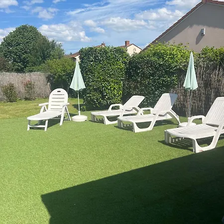 L'ecrin D'aubiat Proche Vichy Piscine Et Jacuzzi Semesterbostad *
