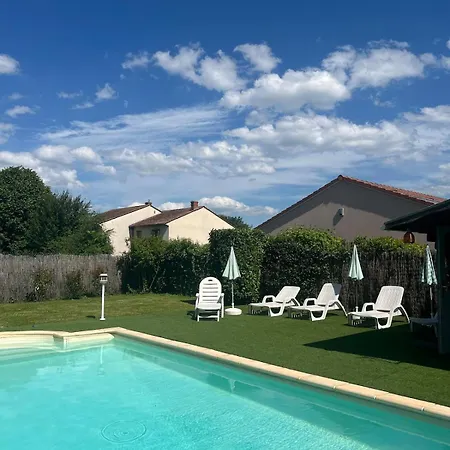 L'ecrin D'aubiat Proche Vichy Piscine Et Jacuzzi