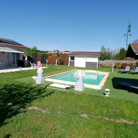 L'ecrin D'aubiat Proche Vichy Piscine Et Jacuzzi Aubiat
