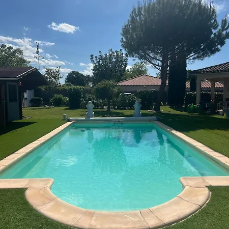 Semesterbostad L'ecrin D'aubiat Proche Vichy Piscine Et Jacuzzi *