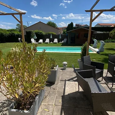L'ecrin D'aubiat Proche Vichy Piscine Et Jacuzzi *