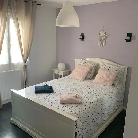 L'ecrin D'aubiat Proche Vichy Piscine Et Jacuzzi Semesterbostad *